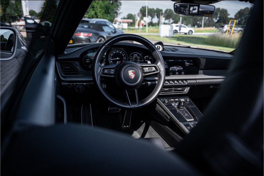 Porsche 911 Cabrio Carrera 4S (450pk) - BOSE - Sportuitlaat - Adapt. cruise - Camera PASM - Keyless - Exclusive leder * 992