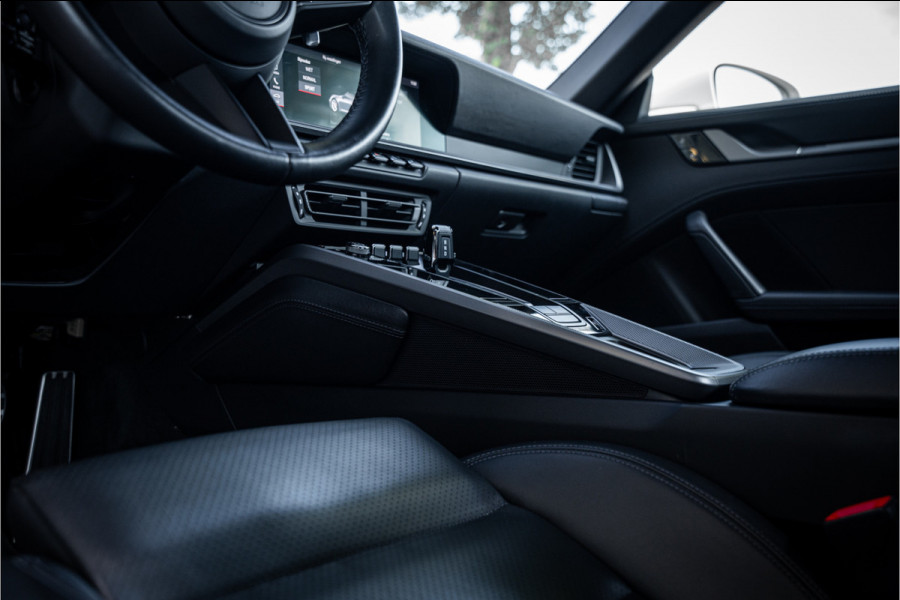 Porsche 911 Cabrio Carrera 4S (450pk) - BOSE - Sportuitlaat - Adapt. cruise - Camera PASM - Keyless - Exclusive leder * 992