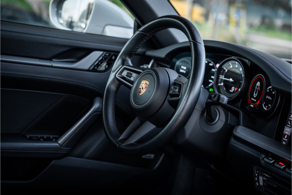 Porsche 911 Cabrio Carrera 4S (450pk) - BOSE - Sportuitlaat - Adapt. cruise - Camera PASM - Keyless - Exclusive leder * 992