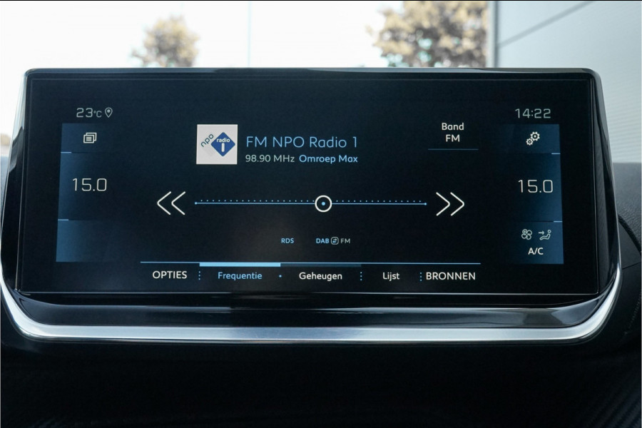 Peugeot 2008 1.2 PureTech GT Pack 130PK Pano CarPlay Trekhaak 1e Eig