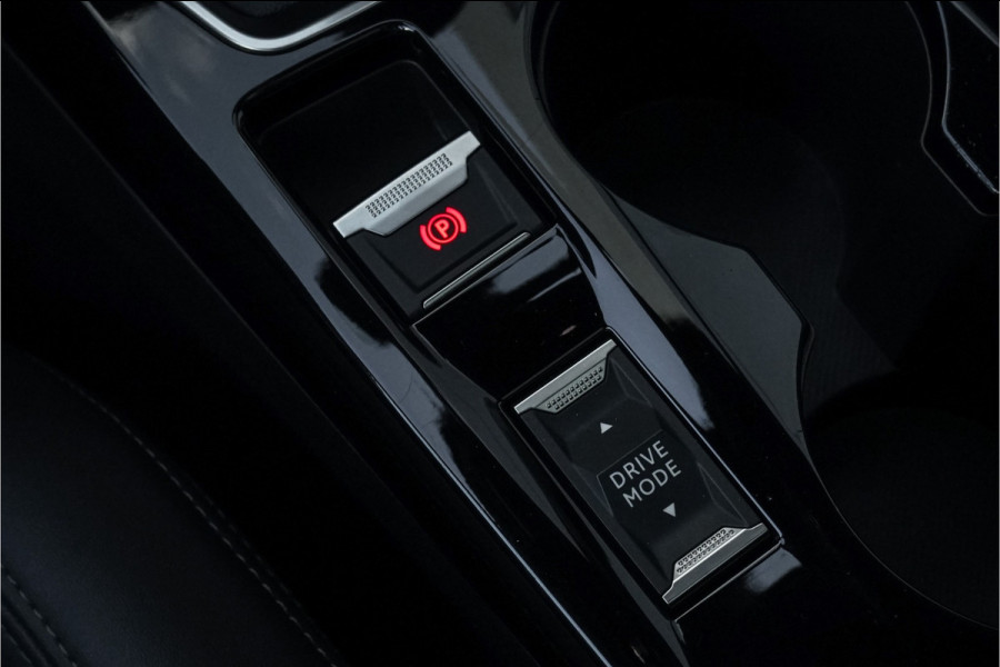 Peugeot 2008 1.2 PureTech GT Pack 130PK Pano CarPlay Trekhaak 1e Eig