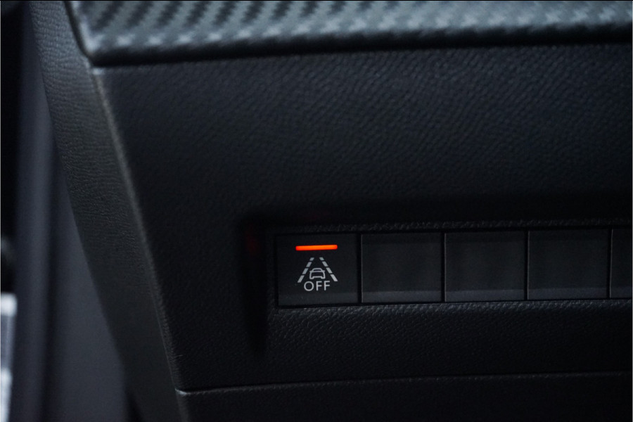 Peugeot 2008 1.2 PureTech GT Pack 130PK Pano CarPlay Trekhaak 1e Eig