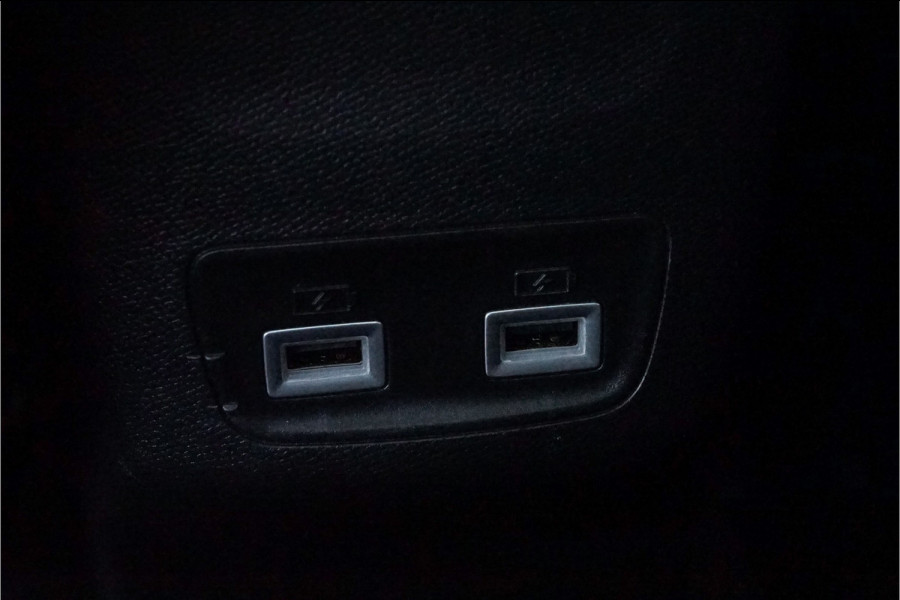 Peugeot 2008 1.2 PureTech GT Pack 130PK Pano CarPlay Trekhaak 1e Eig