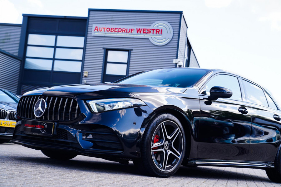 Mercedes-Benz A-Klasse 180 Business Solution AMG Night Upgrade | Achteruitrij camera | Stoelverwarming