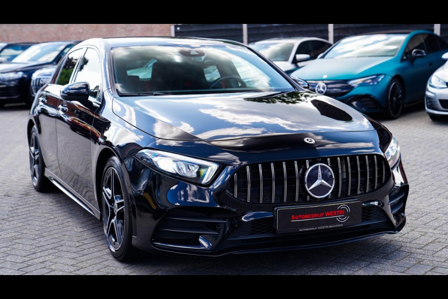 Mercedes-Benz A-Klasse 180 Business Solution AMG Night Upgrade | Achteruitrij camera | Stoelverwarming