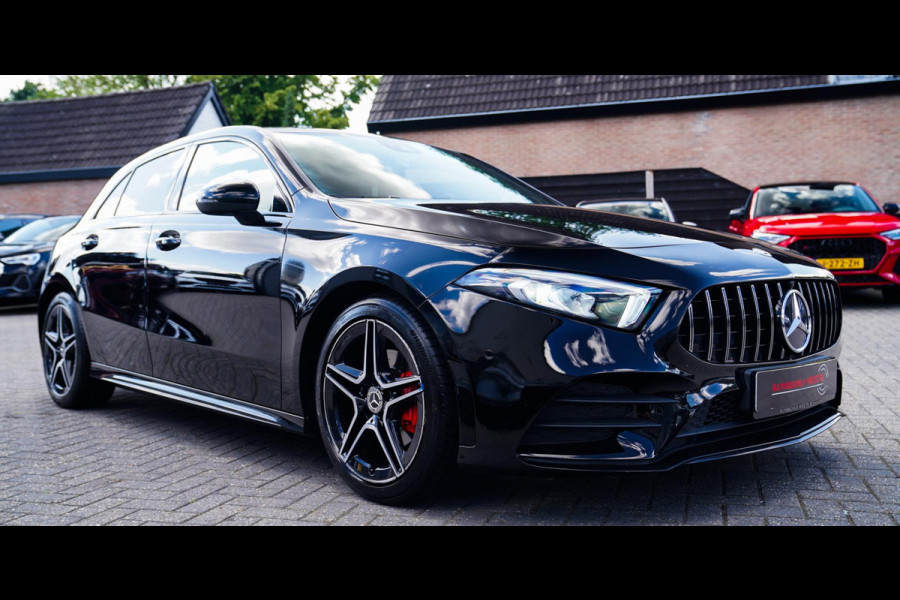 Mercedes-Benz A-Klasse 180 Business Solution AMG Night Upgrade | Achteruitrij camera | Stoelverwarming