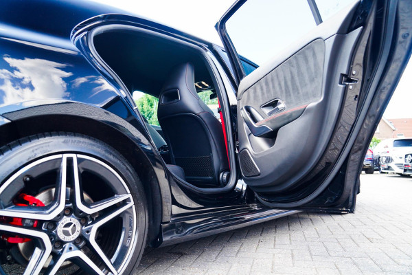 Mercedes-Benz A-Klasse 180 Business Solution AMG Night Upgrade | Achteruitrij camera | Stoelverwarming