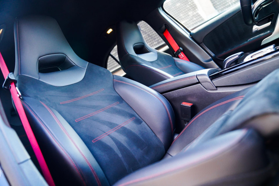 Mercedes-Benz A-Klasse 180 Business Solution AMG Night Upgrade | Achteruitrij camera | Stoelverwarming