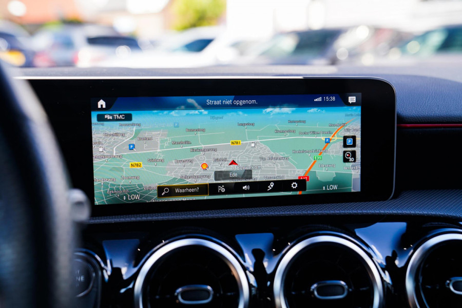 Mercedes-Benz A-Klasse 180 Business Solution AMG Night Upgrade | Achteruitrij camera | Stoelverwarming