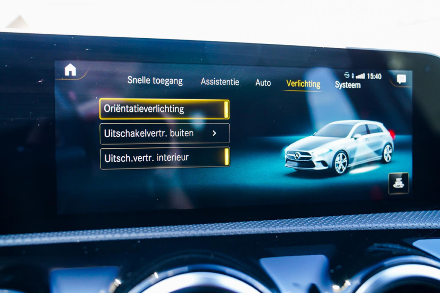 Mercedes-Benz A-Klasse 180 Business Solution AMG Night Upgrade | Achteruitrij camera | Stoelverwarming