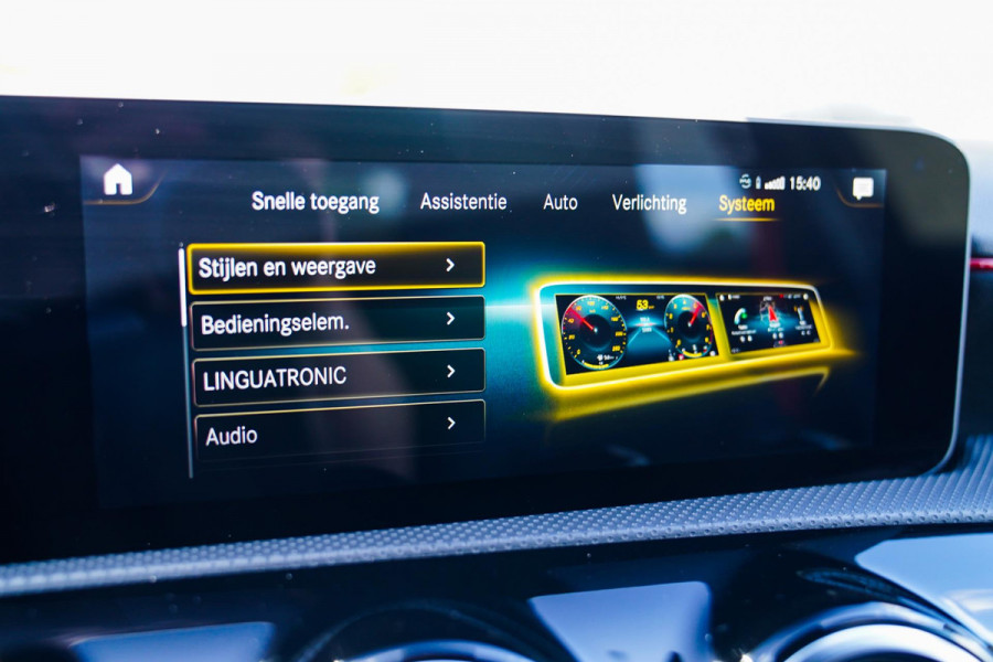 Mercedes-Benz A-Klasse 180 Business Solution AMG Night Upgrade | Achteruitrij camera | Stoelverwarming
