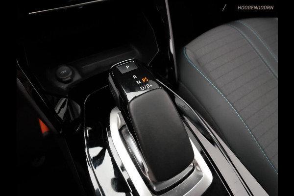 Peugeot e-2008 EV Blue Lease Allure 50 kWh (APPLE CARPLAY,LED,DIGITAAL DISPLAY,GROOT NAVI,CAMERA,LM-VELGEN,NIEUWE APK,TOPCONDITIE)