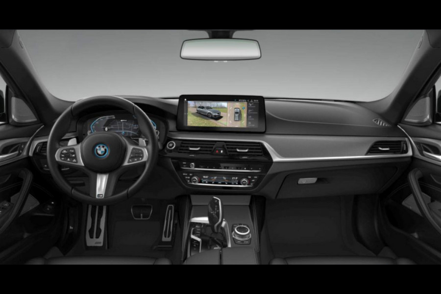 BMW 5 Serie Touring 530e M-SPORT - PANO - TREKHAAK - LASER - COMFORT+