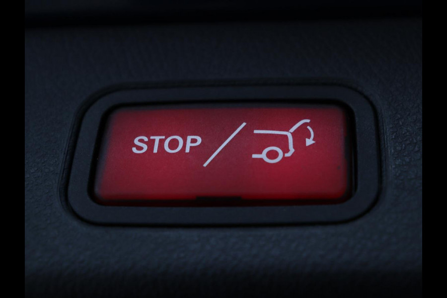 Mercedes-Benz B-Klasse 180 Business Solution Luxury | Leder | Trekhaak | Stoelverwarming | Camera | Navigatie | Full LED | Park Assist | Sfeerverlichting | Widescreen