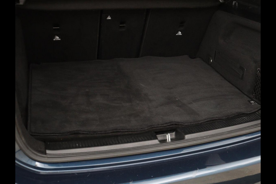 Mercedes-Benz B-Klasse 180 Business Solution Luxury | Leder | Trekhaak | Stoelverwarming | Camera | Navigatie | Full LED | Park Assist | Sfeerverlichting | Widescreen