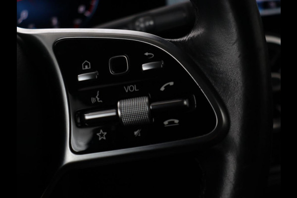 Mercedes-Benz B-Klasse 180 Business Solution Luxury | Leder | Trekhaak | Stoelverwarming | Camera | Navigatie | Full LED | Park Assist | Sfeerverlichting | Widescreen
