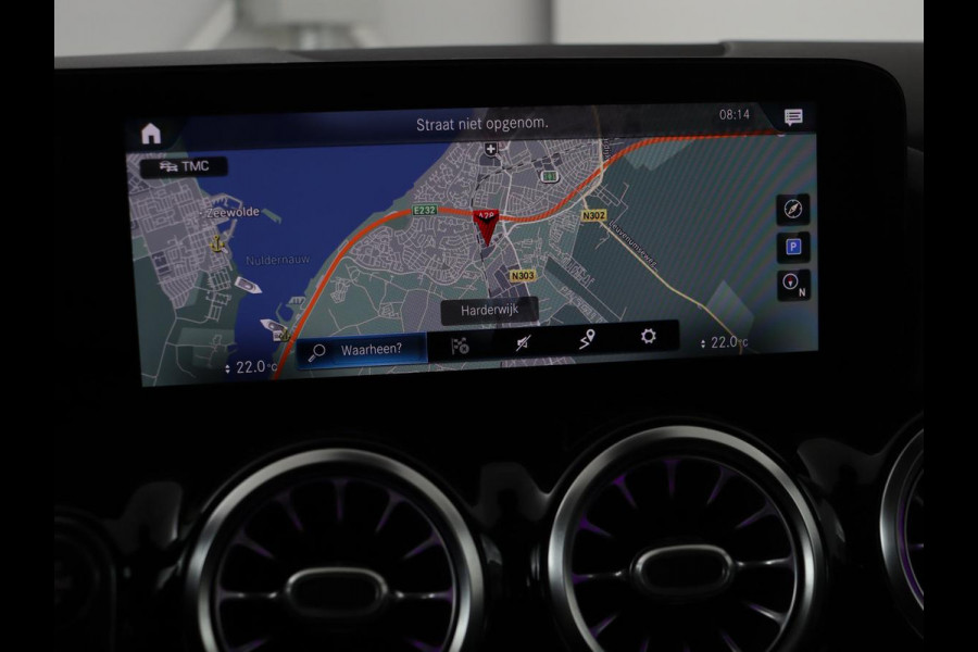 Mercedes-Benz B-Klasse 180 Business Solution Luxury | Leder | Trekhaak | Stoelverwarming | Camera | Navigatie | Full LED | Park Assist | Sfeerverlichting | Widescreen