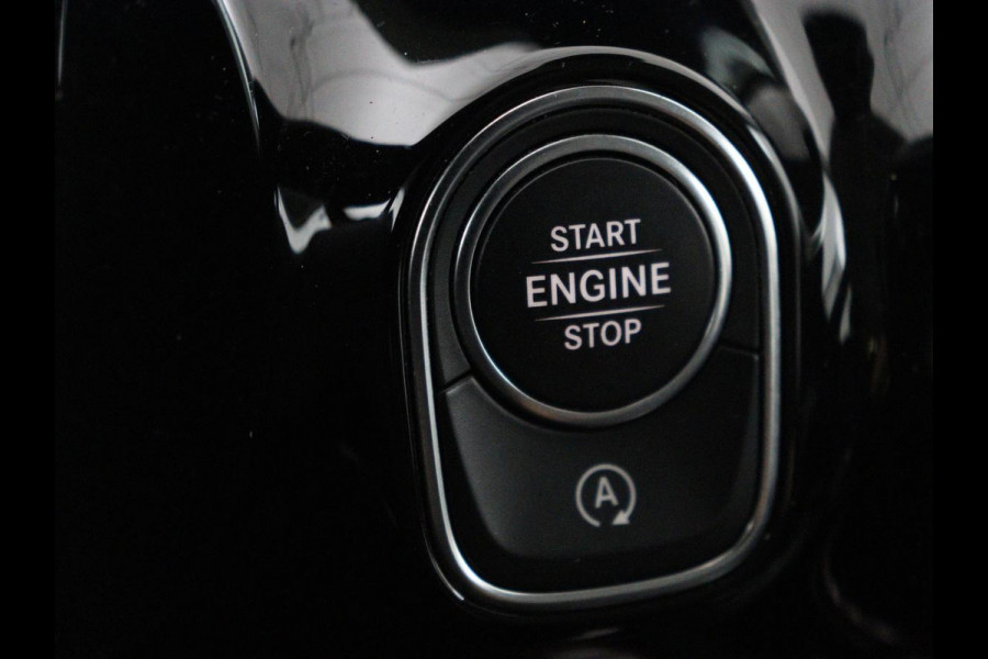 Mercedes-Benz B-Klasse 180 Business Solution Luxury | Leder | Trekhaak | Stoelverwarming | Camera | Navigatie | Full LED | Park Assist | Sfeerverlichting | Widescreen