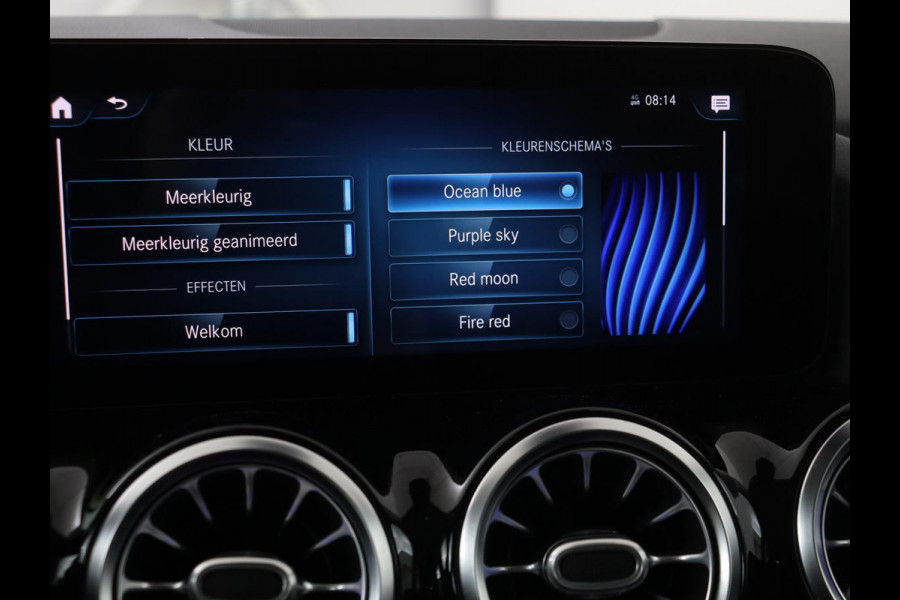 Mercedes-Benz B-Klasse 180 Business Solution Luxury | Leder | Trekhaak | Stoelverwarming | Camera | Navigatie | Full LED | Park Assist | Sfeerverlichting | Widescreen