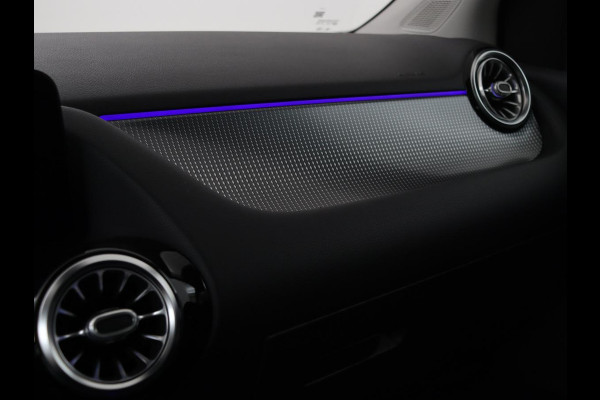 Mercedes-Benz B-Klasse 180 Business Solution Luxury | Leder | Trekhaak | Stoelverwarming | Camera | Navigatie | Full LED | Park Assist | Sfeerverlichting | Widescreen