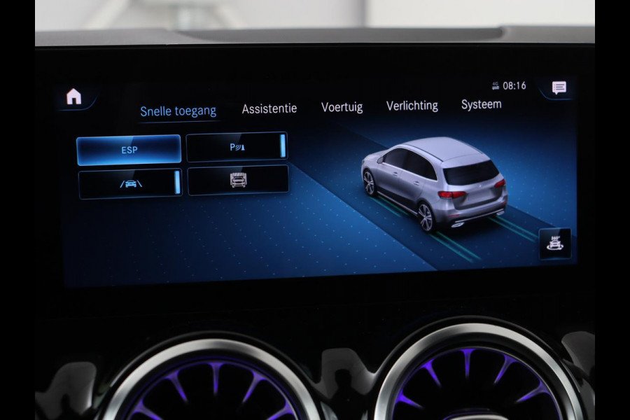 Mercedes-Benz B-Klasse 180 Business Solution Luxury | Leder | Trekhaak | Stoelverwarming | Camera | Navigatie | Full LED | Park Assist | Sfeerverlichting | Widescreen