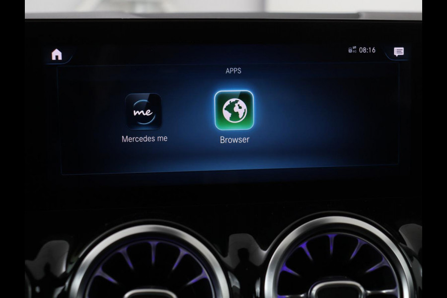 Mercedes-Benz B-Klasse 180 Business Solution Luxury | Leder | Trekhaak | Stoelverwarming | Camera | Navigatie | Full LED | Park Assist | Sfeerverlichting | Widescreen
