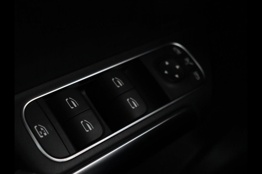 Mercedes-Benz B-Klasse 180 Business Solution Luxury | Leder | Trekhaak | Stoelverwarming | Camera | Navigatie | Full LED | Park Assist | Sfeerverlichting | Widescreen