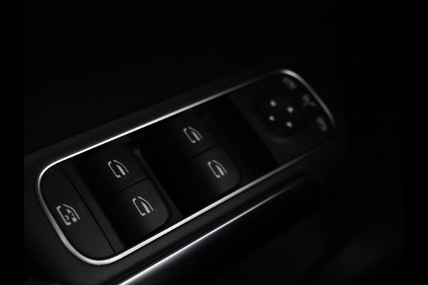 Mercedes-Benz B-Klasse 180 Business Solution Luxury | Leder | Trekhaak | Stoelverwarming | Camera | Navigatie | Full LED | Park Assist | Sfeerverlichting | Widescreen
