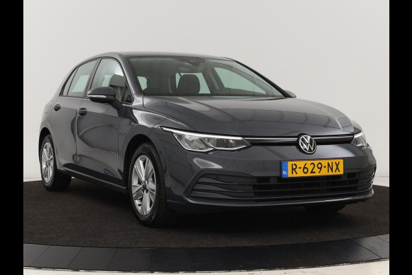 Volkswagen Golf 1.0 TSI Life | Carplay | Sfeerverlichting | Navigatie | Adaptive cruise | Full LED | Parkeerhulp | DAB | Climate control | Bluetooth