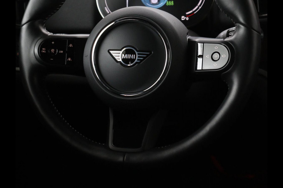 MINI Countryman 2.0 Cooper S E ALL4 Chili | Panoramadak | Leder | Stoel & stuurverwarming | Camera | Adaptive cruise | Memory | Keyless | Full LED | Navigatie