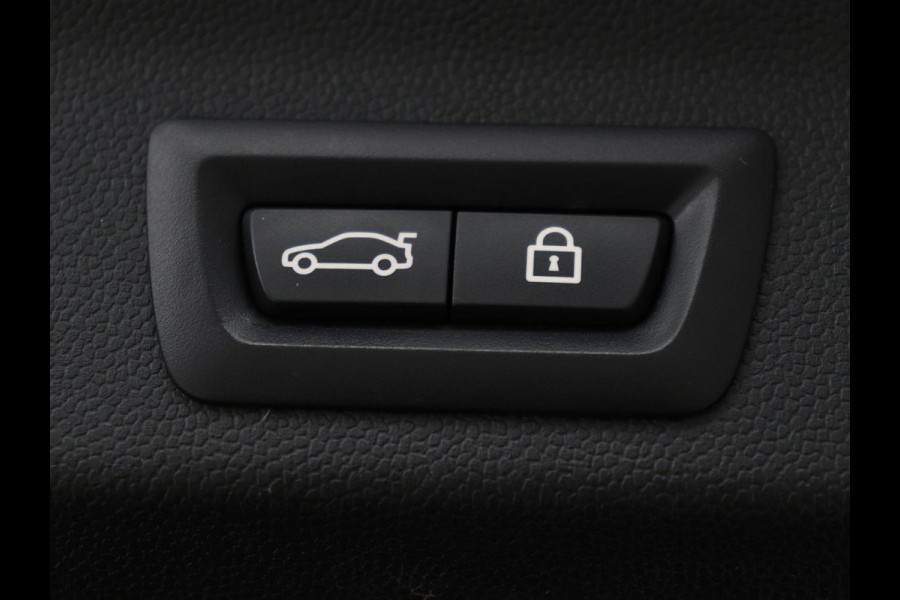 MINI Countryman 2.0 Cooper S E ALL4 Chili | Panoramadak | Leder | Stoel & stuurverwarming | Camera | Adaptive cruise | Memory | Keyless | Full LED | Navigatie