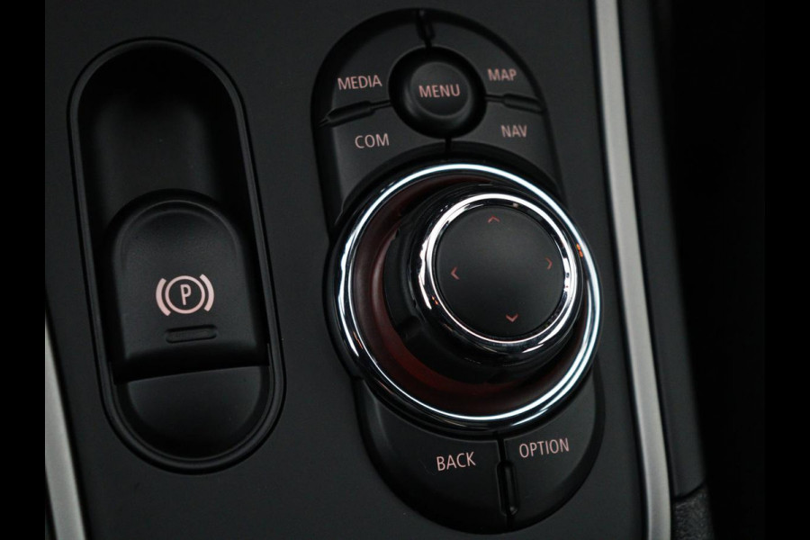 MINI Countryman 2.0 Cooper S E ALL4 Chili | Panoramadak | Leder | Stoel & stuurverwarming | Camera | Adaptive cruise | Memory | Keyless | Full LED | Navigatie