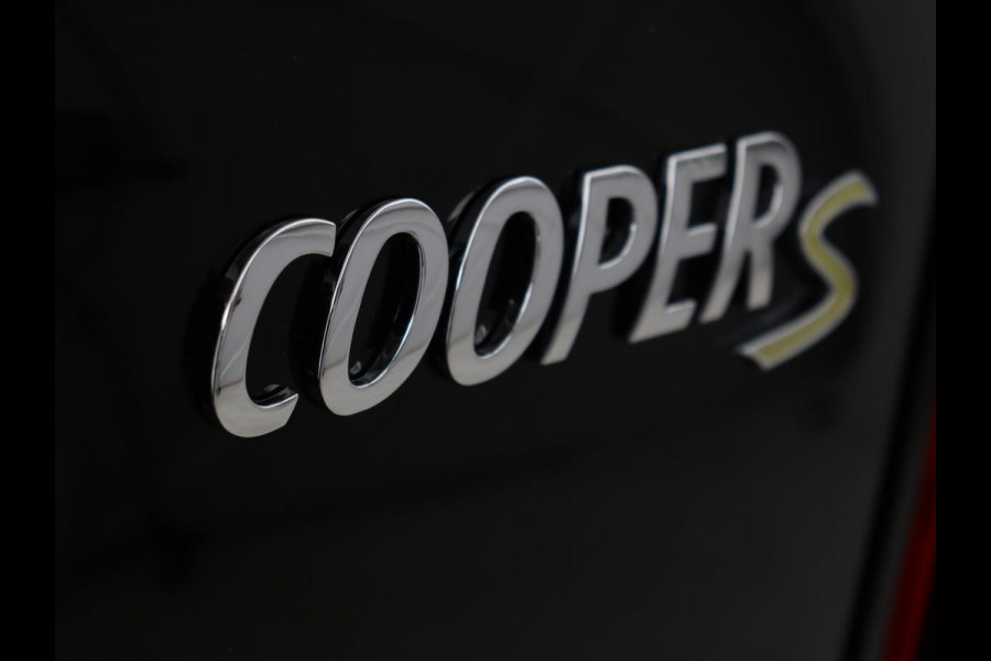 MINI Countryman 2.0 Cooper S E ALL4 Chili | Panoramadak | Leder | Stoel & stuurverwarming | Camera | Adaptive cruise | Memory | Keyless | Full LED | Navigatie