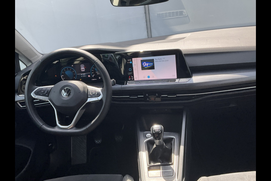 Volkswagen Golf 1.5 TSI Style Pano Sfeerverl Adap.Cruise Carplay Led Memory Uitstraling!