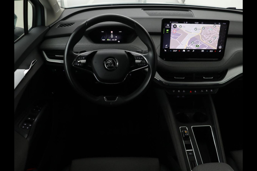 Škoda ENYAQ iV 80 | Stoel & stuurverwarming | Carplay | Keyless | Navigatie | Camera | Half leder | Cruise control | Full LED | Parkeerhulp