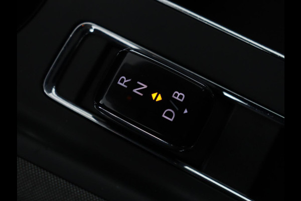 Škoda ENYAQ iV 80 | Stoel & stuurverwarming | Carplay | Keyless | Navigatie | Camera | Half leder | Cruise control | Full LED | Parkeerhulp