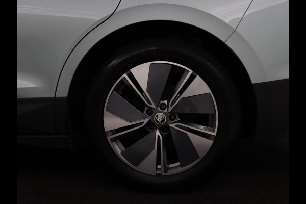 Škoda ENYAQ iV 80 | Stoel & stuurverwarming | Carplay | Keyless | Navigatie | Camera | Half leder | Cruise control | Full LED | Parkeerhulp