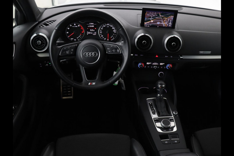 Audi A3 30 TFSI Sport S Line Edition | Half leder | Full LED | Sportstoelen | Navigatie | Trekhaak | Parkeerhulp | Climate control | Cruise control | Bluetooth