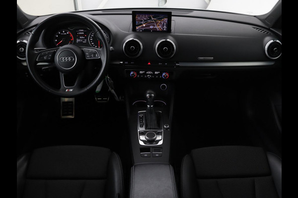 Audi A3 30 TFSI Sport S Line Edition | Half leder | Full LED | Sportstoelen | Navigatie | Trekhaak | Parkeerhulp | Climate control | Cruise control | Bluetooth