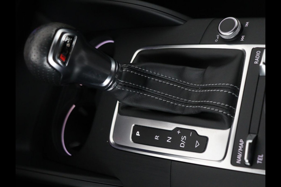 Audi A3 30 TFSI Sport S Line Edition | Half leder | Full LED | Sportstoelen | Navigatie | Trekhaak | Parkeerhulp | Climate control | Cruise control | Bluetooth