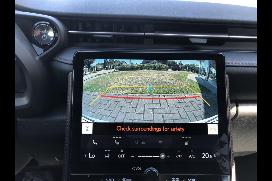 Lexus LBX 1.5 Hybrid Emotion Bi Tone | Leer, Stoel + Stuurverwarming, Parkeersensoren, Dodehoekherkenning