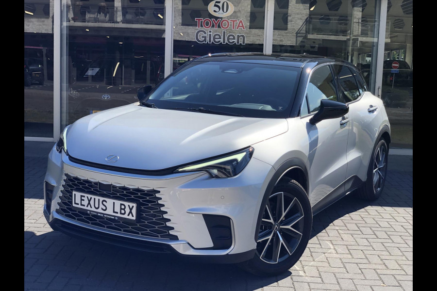 Lexus LBX 1.5 Hybrid Emotion Bi Tone | Leer, Stoel + Stuurverwarming, Parkeersensoren, Dodehoekherkenning