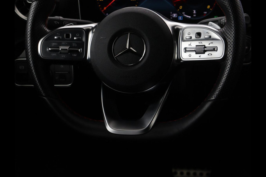 Mercedes-Benz A-Klasse 180 Business Solution AMG | Panoramadak | Stoelverwarming | Carplay | Leder/Alcantara | Camera | Widescreen | Full LED