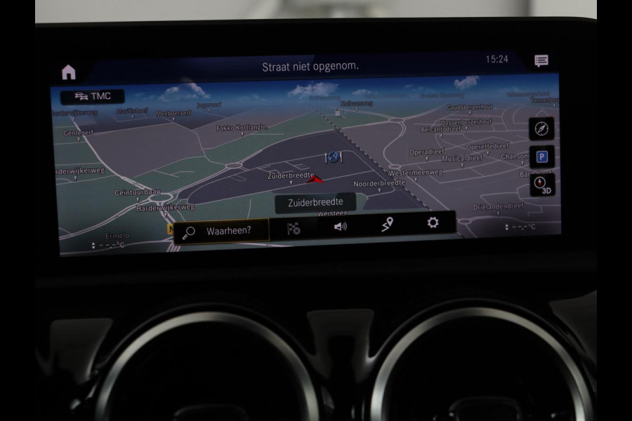 Mercedes-Benz A-Klasse 180 Business Solution AMG | Panoramadak | Stoelverwarming | Carplay | Leder/Alcantara | Camera | Widescreen | Full LED