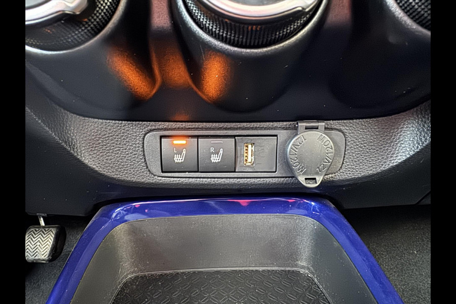 Toyota Aygo X 1.0 VVT-i Pulse | Bi-tone, Privacy glass, 17 inch, Apple carplay/Android auto, Stoelverwarming, Parkeercamera