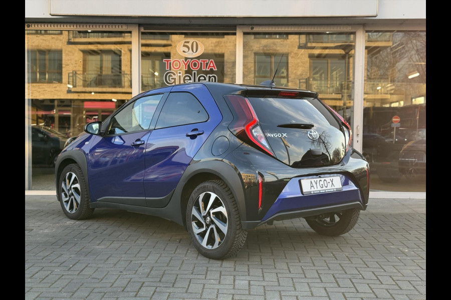 Toyota Aygo X 1.0 VVT-i Pulse | Bi-tone, Privacy glass, 17 inch, Apple carplay/Android auto, Stoelverwarming, Parkeercamera