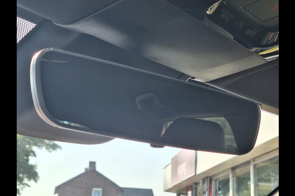 Lexus LBX 1.5 Comfort & Safety Pack | Dodehoekherkenning, Parkeersensoren, Keyless, Stoelverwarming