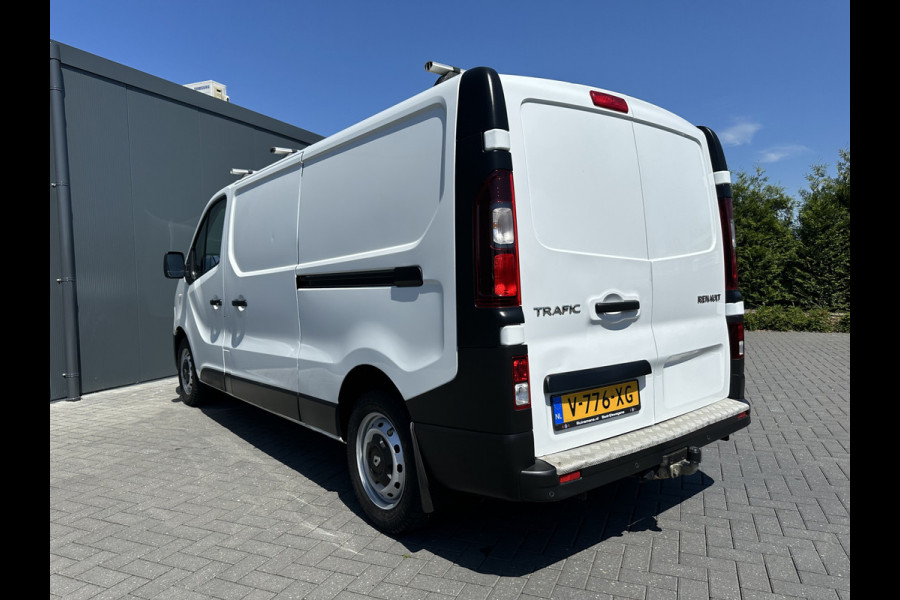 Renault Trafic 1.6 DCi 126 PK / L2H1 / 1e EIG. / DUBBELE SCHUIFDEUR / TREKHAAK / NAVI / AIRCO / CRUISE