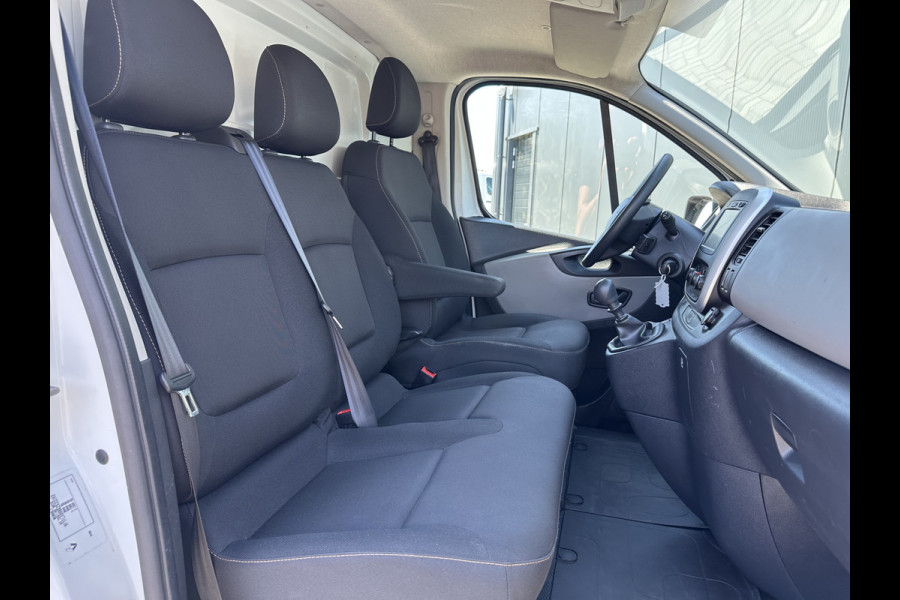 Renault Trafic 1.6 DCi 126 PK / L2H1 / 1e EIG. / DUBBELE SCHUIFDEUR / TREKHAAK / NAVI / AIRCO / CRUISE