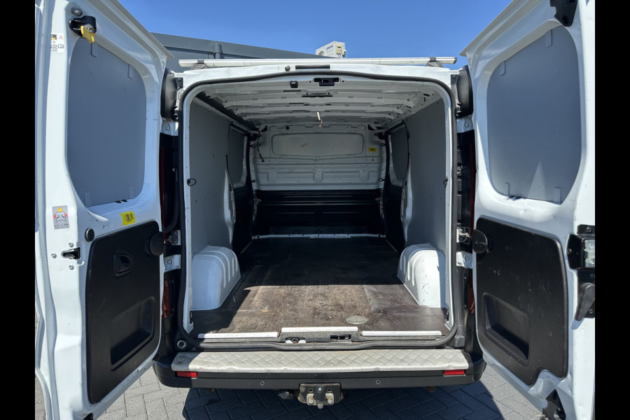 Renault Trafic 1.6 DCi 126 PK / L2H1 / 1e EIG. / DUBBELE SCHUIFDEUR / TREKHAAK / NAVI / AIRCO / CRUISE